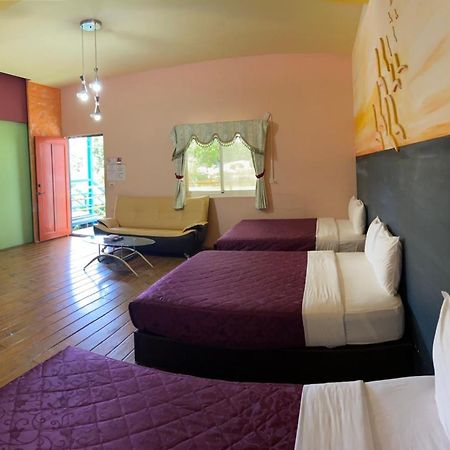 J Lin Hostel Кендин Екстериор снимка