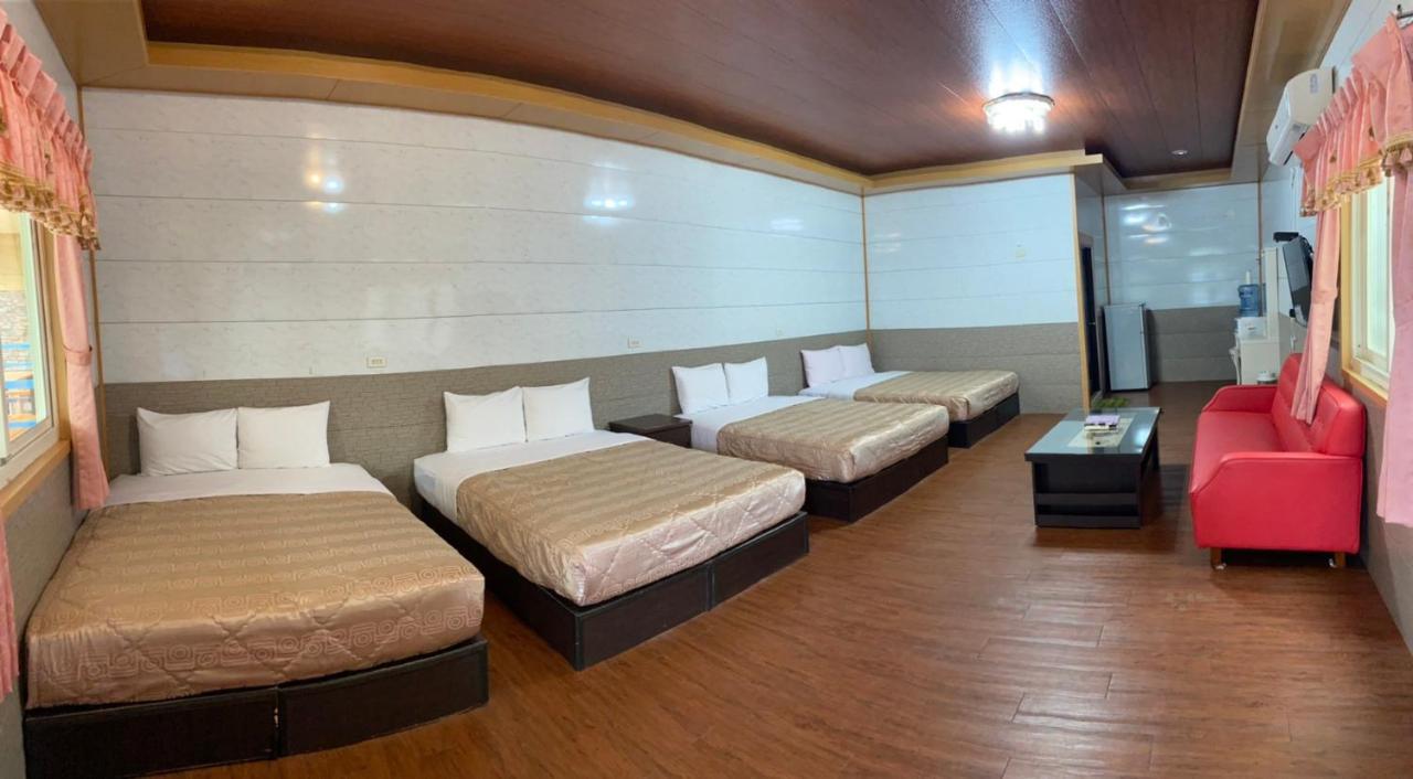 J Lin Hostel Кендин Екстериор снимка