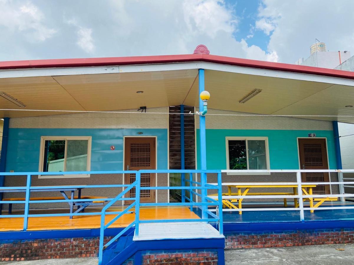 J Lin Hostel Кендин Екстериор снимка